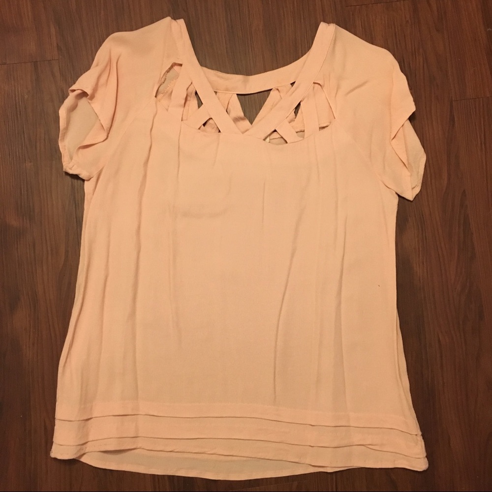 Light pink top - Picture 2 of 3